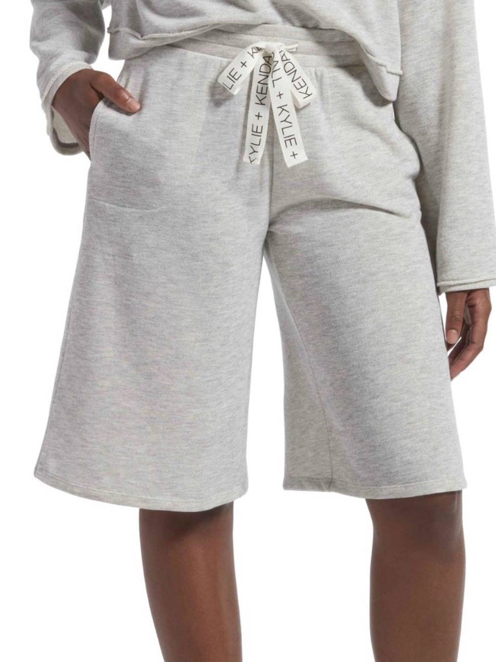 Kendall & Kylie Light Gray Wide-Leg Lounge Boyfriend Shorts Size M NWT
